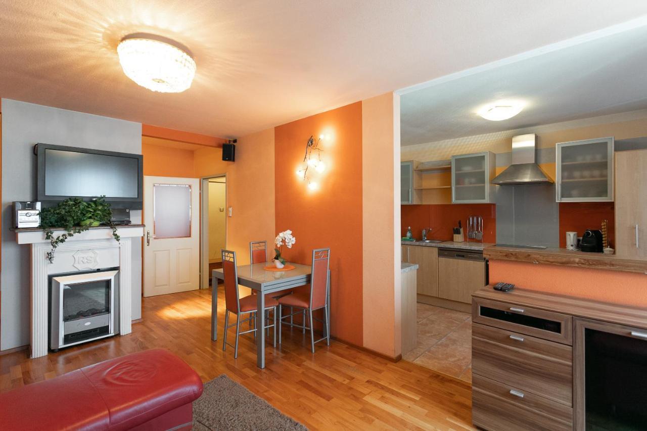 Zentrales Apartment In U-Bahn Nahe & Hauptbahnhof Bécs Kültér fotó