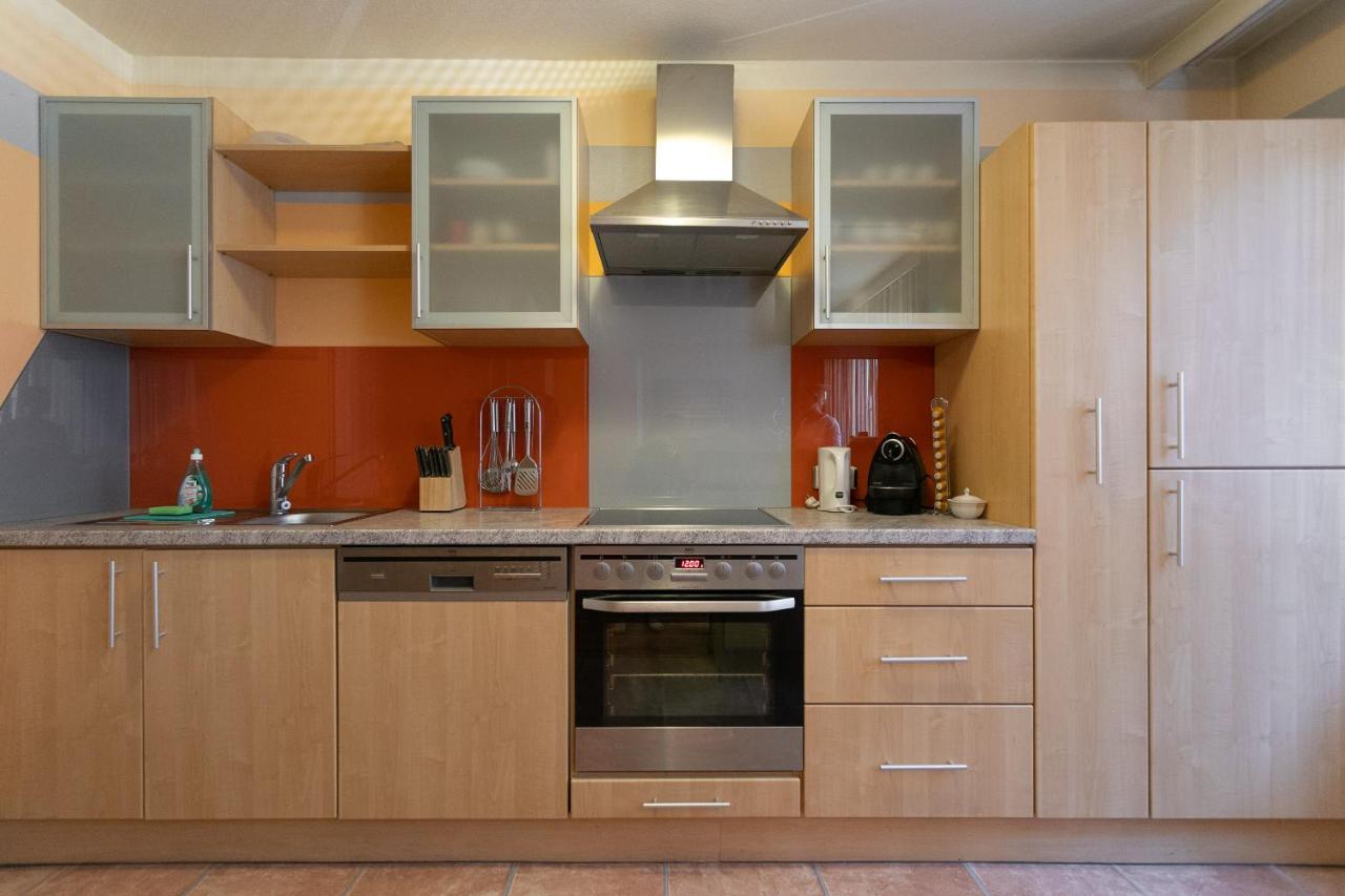 Zentrales Apartment In U-Bahn Naehe & Hauptbahnhof Bécs Kültér fotó