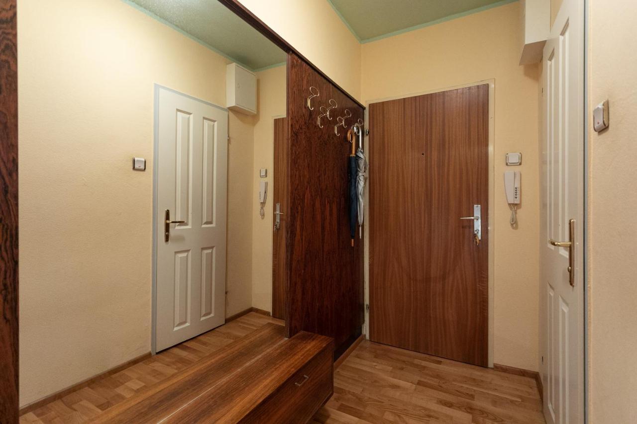 Zentrales Apartment In U-Bahn Naehe & Hauptbahnhof Bécs Kültér fotó