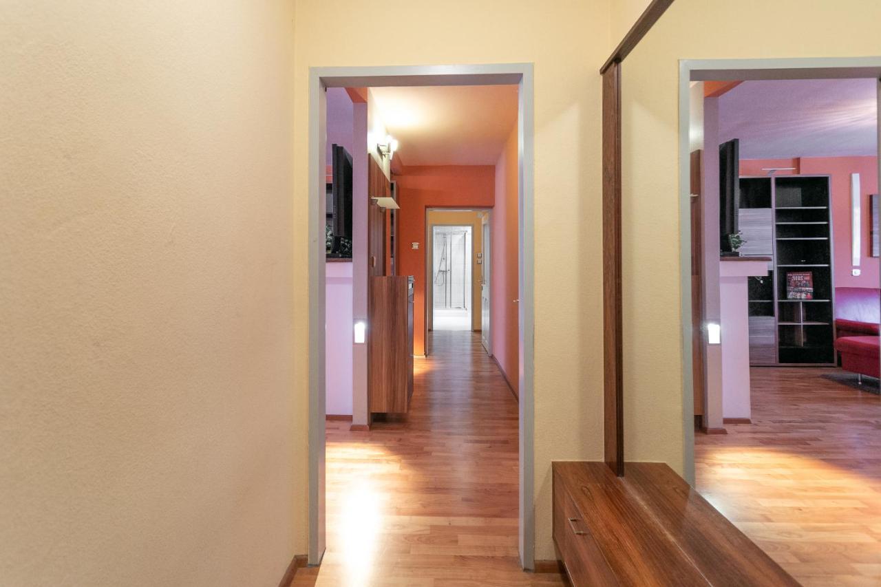 Zentrales Apartment In U-Bahn Naehe & Hauptbahnhof Bécs Kültér fotó