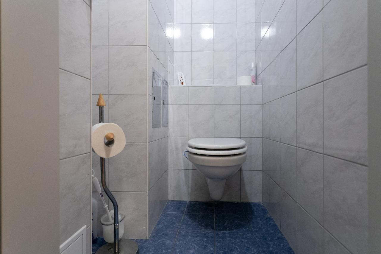 Zentrales Apartment In U-Bahn Naehe & Hauptbahnhof Bécs Kültér fotó